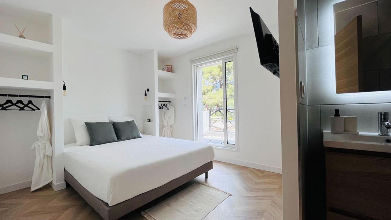 Villa Holistika : Bed And Breakfast / Pool / Air Conditioning/ Mont Faron Toulon Exterior foto